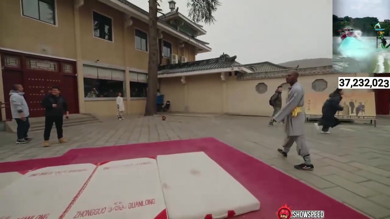 触发先祖痛苦回忆！speed在河南少林寺练鞭不小心打到自己