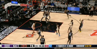 一飞冲天！拉文中路突击 起飞滑翔单臂战斧暴扣